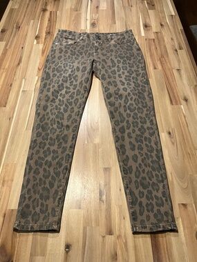 BLANKNYC The Reade Crop Leopard Print Jeans | Size 27